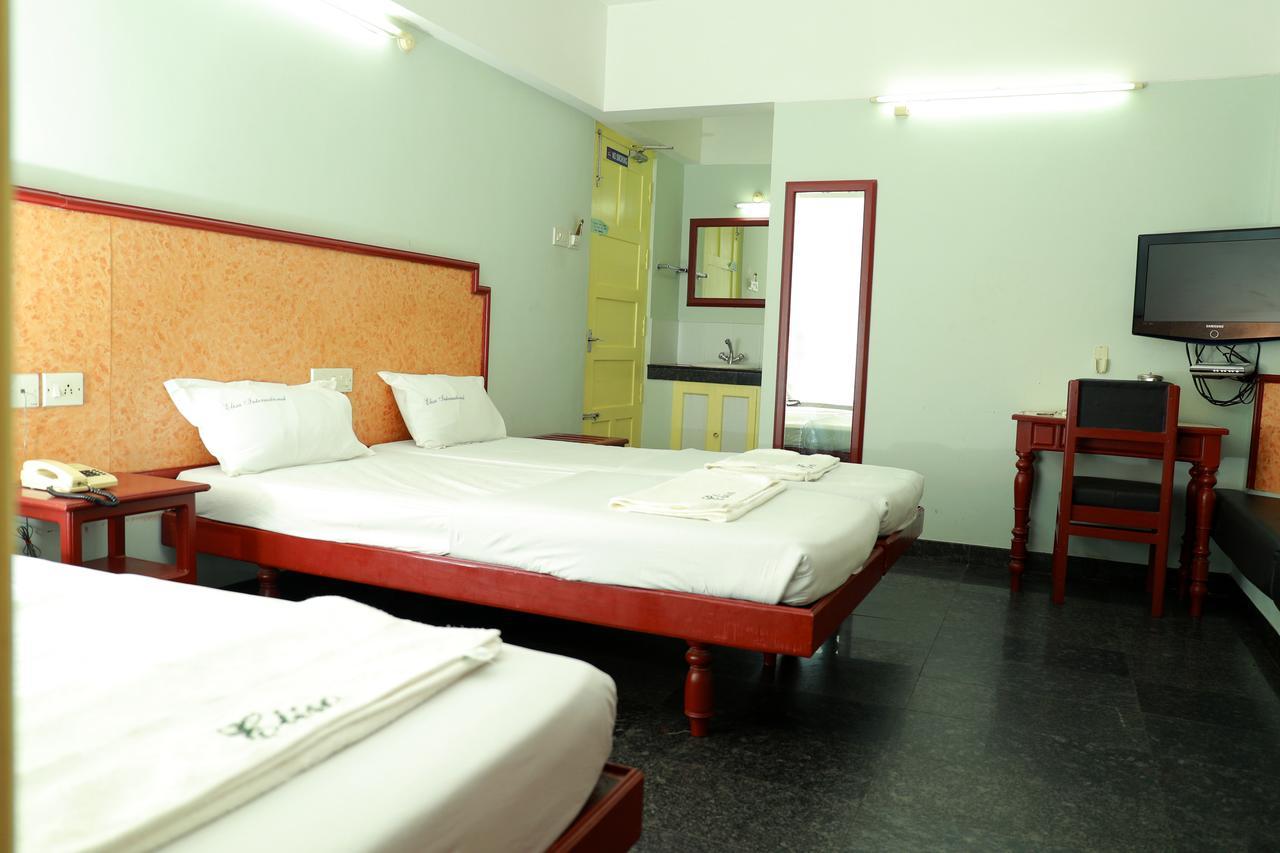 Hotel Elisa International Tourist Home Thiruvananthapuram Exterior photo